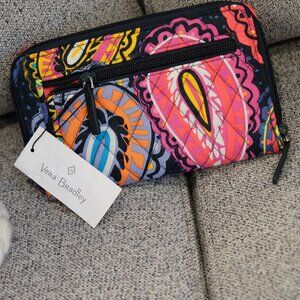 Vera Bradley Turn-Key Wallet – New with Tags, Multicolor Quilted Print